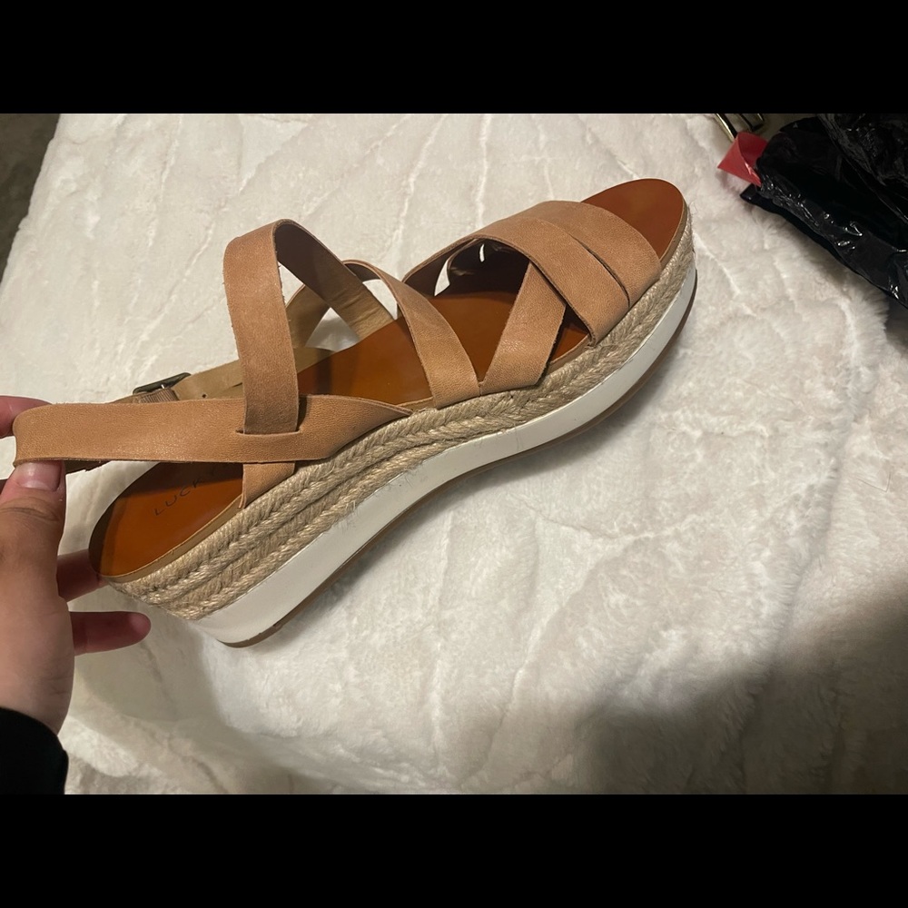 Lucky Brand heals